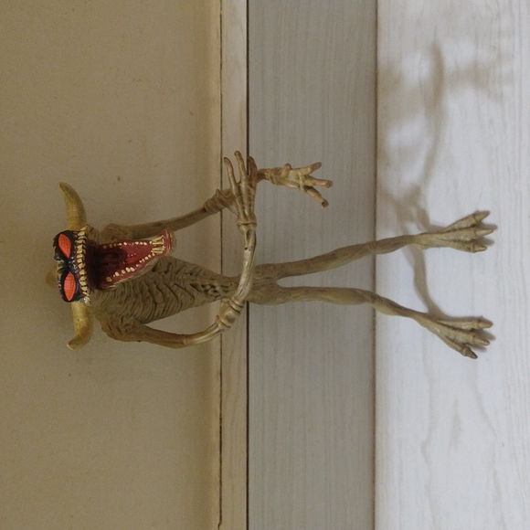 Vintage 1994 "Spawn Violator" Bendable Action Figure - Picture 2 of 4